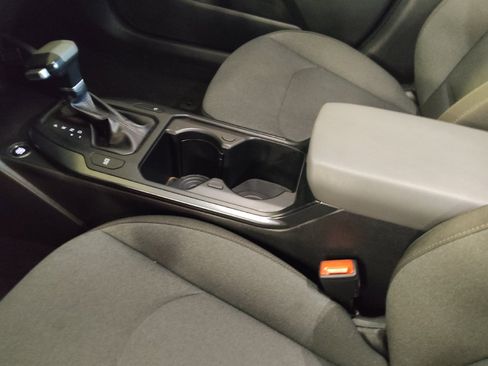 Used 2025 Kia K4 FWD image 26