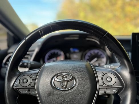 Used 2022 Toyota Camry SE image 40