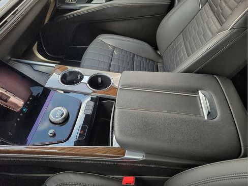 Certified 2025 Cadillac Escalade Sport Platinum AWD/4WD image 20