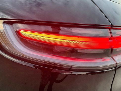 Used 2021 Porsche Macan image 56