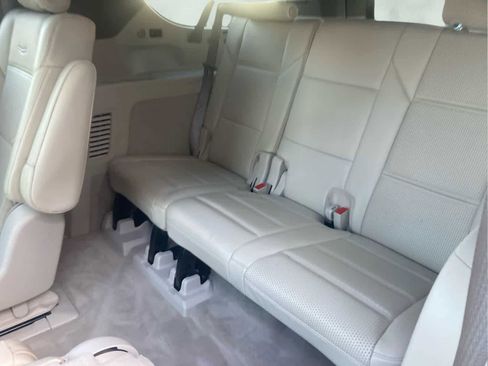 Certified 2021 Cadillac Escalade ESV Premium Luxury Platinum image 17