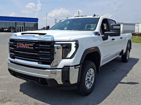 New 2026 GMC Sierra 2500 Pro w/ Convenience Package AWD/4WD image 2