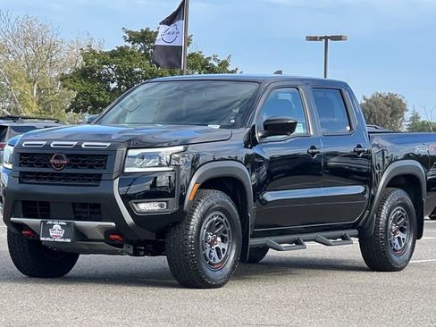 New 2026 Nissan Frontier PRO-4X w/ Pro-4x Convenience Package image 8