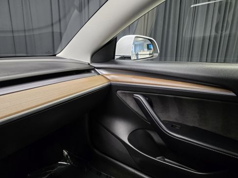 Used 2022 Tesla Model 3 image 26