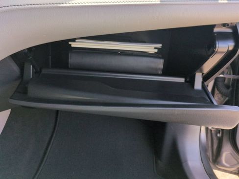 Used 2021 Toyota Camry XLE FWD image 35