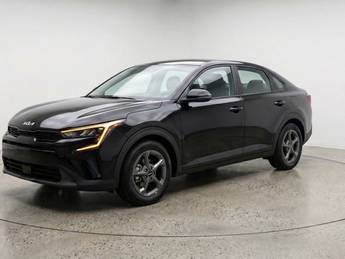 Used 2025 Kia K4 FWD image 3