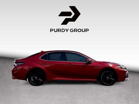 Used 2022 Toyota Camry XSE FWD image 9