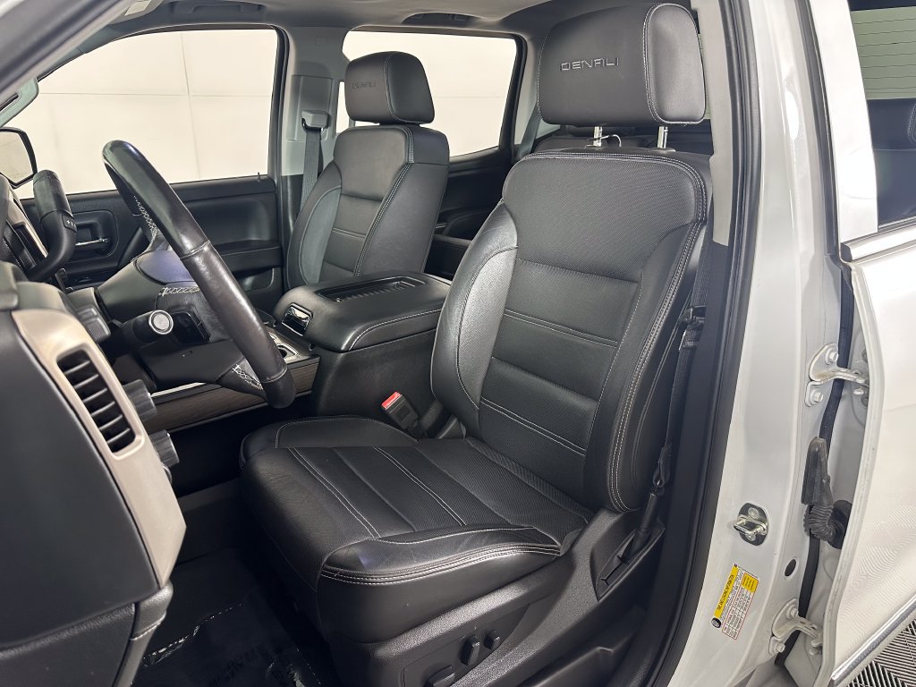 Used 2018 GMC Sierra 1500 Denali AWD/4WD image 13