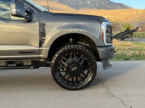 Used 2026 Ford F350 Lariat AWD/4WD image 3