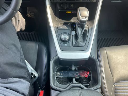 Used 2023 Toyota RAV4 XSE AWD/4WD image 19
