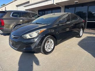 Used 2014 Hyundai Elantra SE video 1