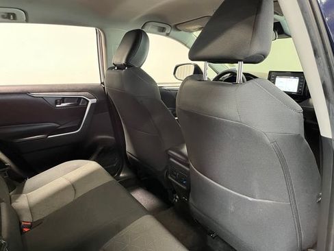Used 2022 Toyota RAV4 XLE AWD/4WD image 14