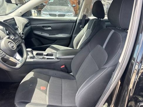 Used 2024 Nissan Sentra SV FWD image 9