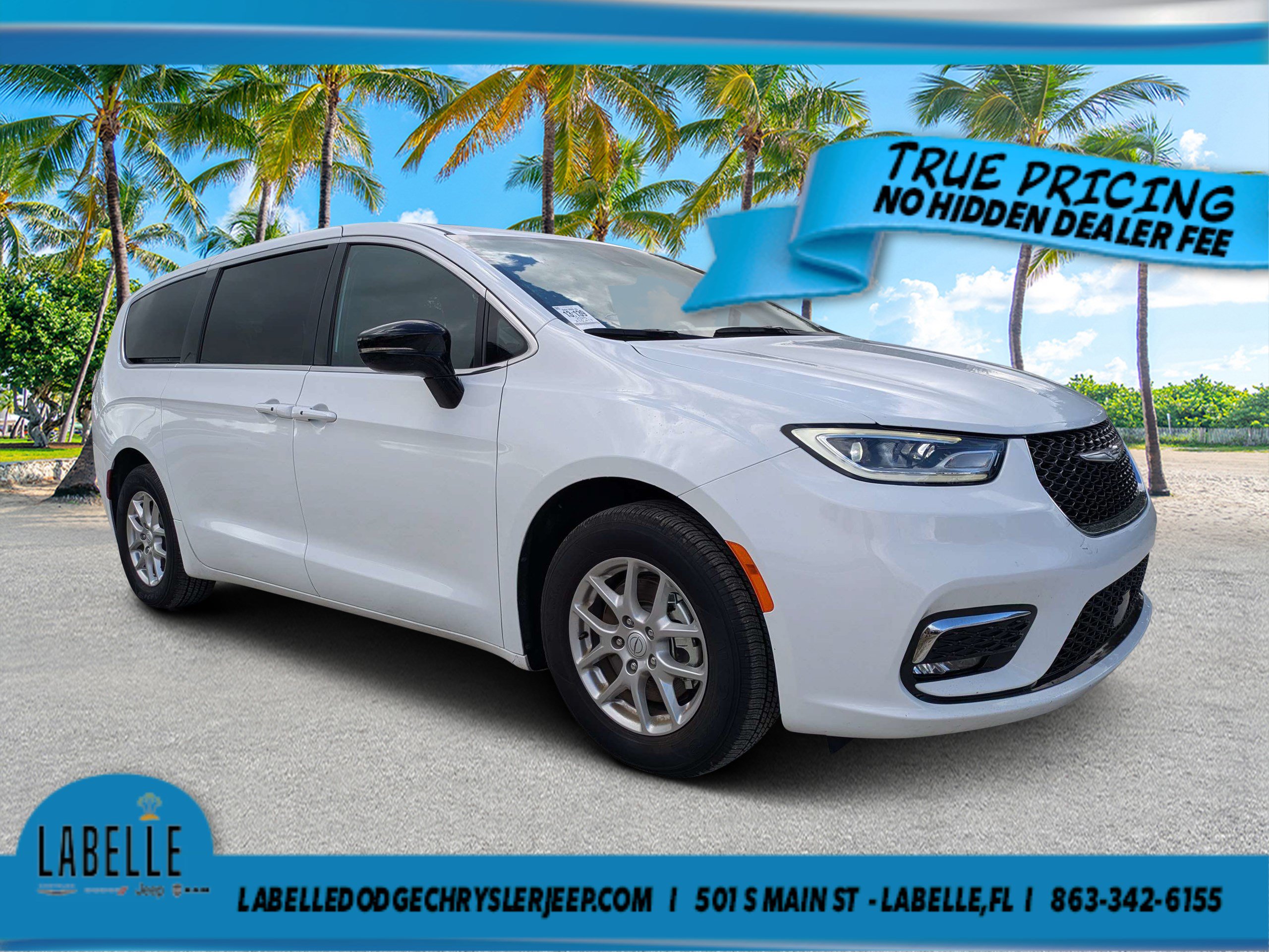 Used 2026 Chrysler Pacifica Select FWD image 1
