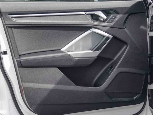 Used 2020 Audi Q3 2.0T Premium image 18