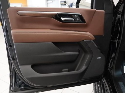 New 2026 Chevrolet Tahoe High Country AWD/4WD image 19