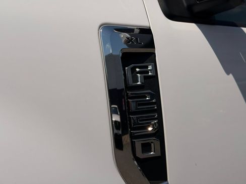 Used 2018 Ford F250 XL w/ Power Equipment Group AWD/4WD image 14