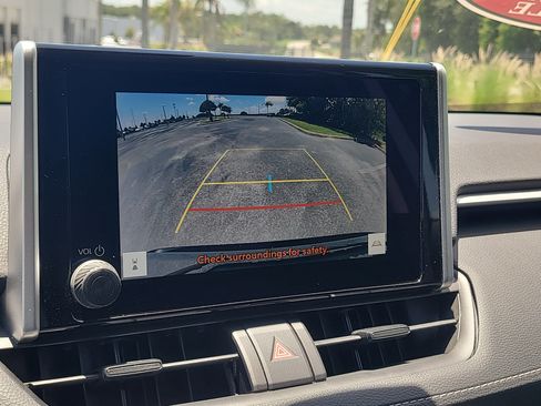 Certified 2025 Toyota RAV4 XLE FWD image 24