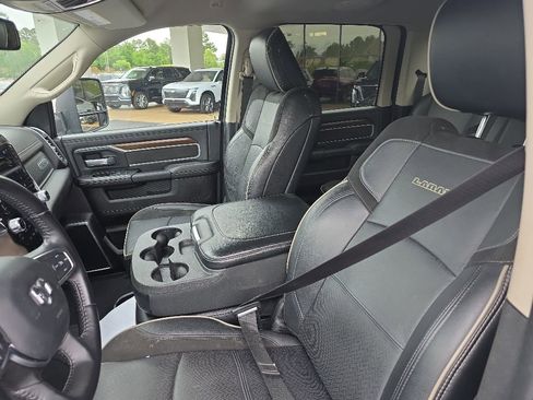 Used 2024 RAM 2500 Laramie AWD/4WD image 20