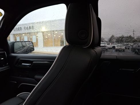 Used 2025 GMC Sierra 1500 AT4X image 17