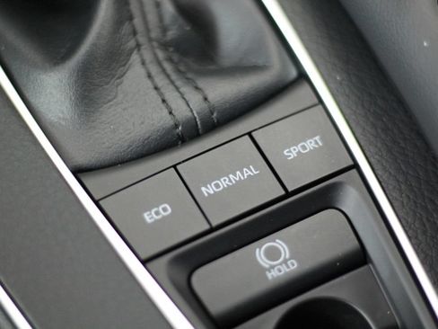 Used 2019 Toyota Avalon XSE w/ All Weather Liner Package FWD image 28