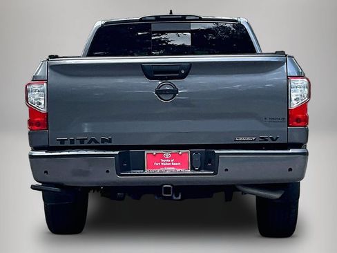 Used 2023 Nissan Titan SV w/ SV Convenience Package RWD image 6