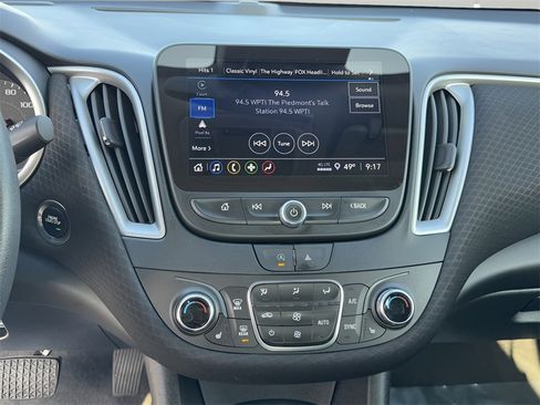 Used 2024 Chevrolet Malibu LT image 29