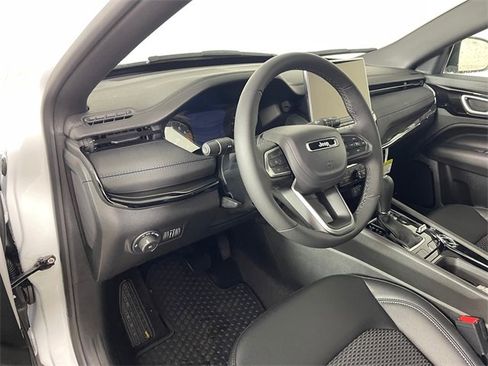 New 2026 Jeep Compass Latitude w/ Quick Order Package 29K image 2