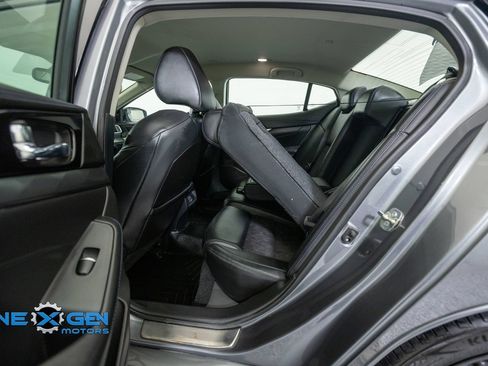 Used 2018 Nissan Maxima SR w/ Midnight Edition FWD image 30