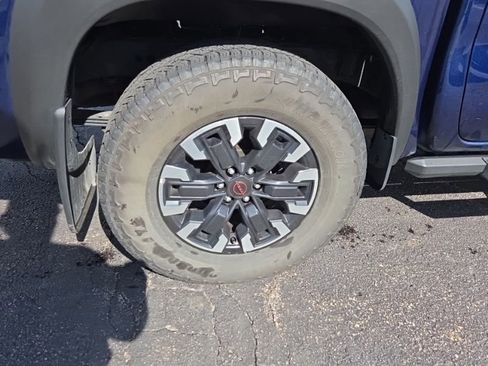 Used 2023 Nissan Frontier PRO-4X w/ Pro Convenience Package AWD/4WD image 9