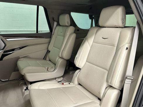 Used 2026 Cadillac Escalade Platinum Sport w/ LPO, ONYX Package AWD/4WD image 16