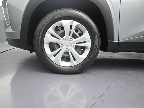 Used 2024 Chevrolet Trax LS FWD image 10