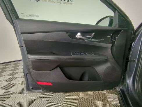 Used 2021 Kia Forte GT-Line image 29