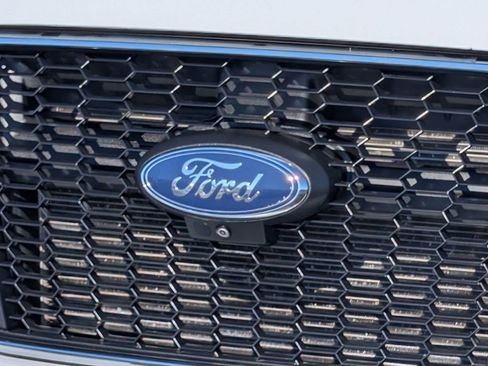 Used 2022 Ford Transit 350 XLT image 11