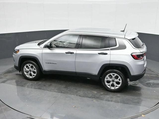 Used 2025 Jeep Compass Sport w/ Mopar Graphics Package AWD/4WD image 27