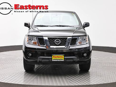Used 2021 Nissan Frontier SV AWD/4WD image 2