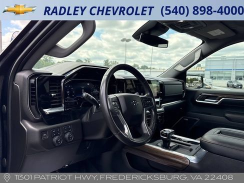 Used 2022 Chevrolet Silverado 1500 RST AWD/4WD image 4