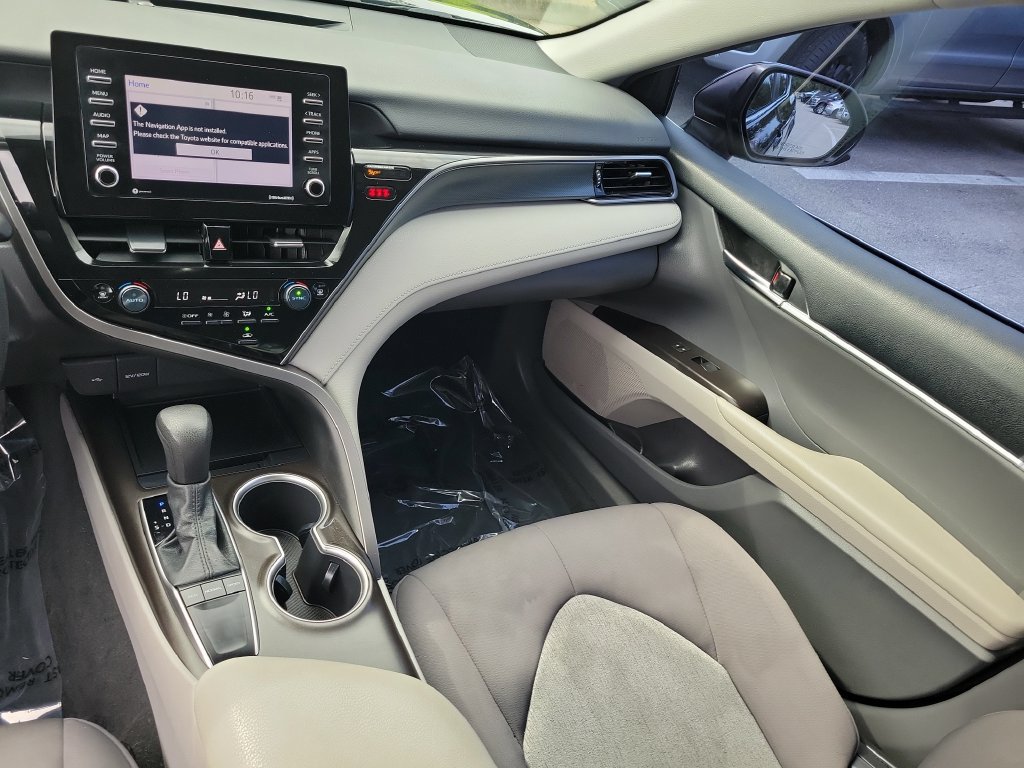Certified 2022 Toyota Camry LE FWD image 28