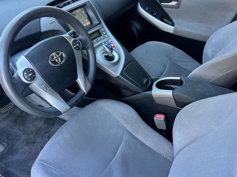 Used 2015 Toyota Prius Two FWD image 11