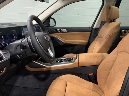 Used 2026 BMW X7 xDrive40i w/ Premium Package AWD/4WD image 12