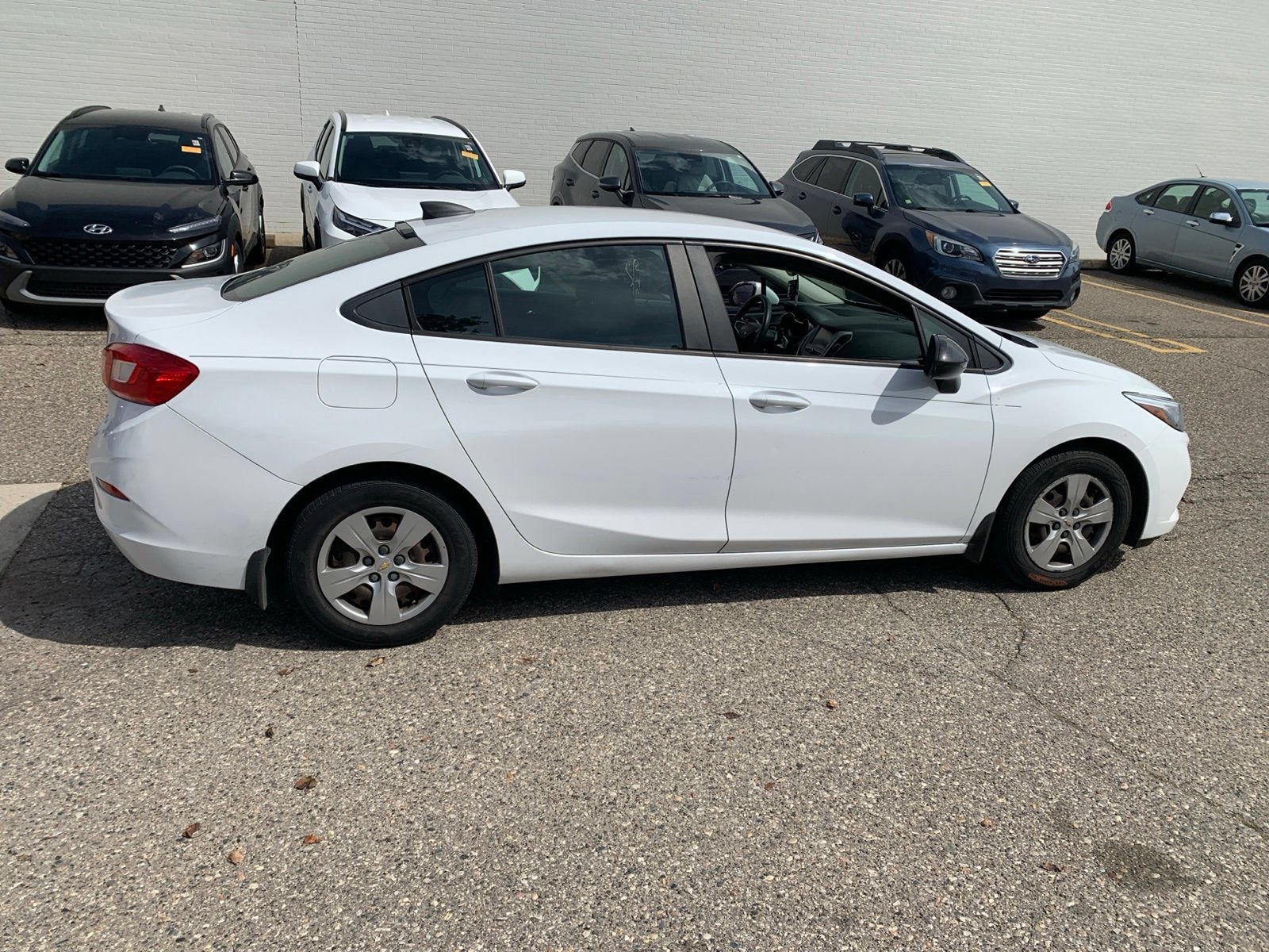 Used 2016 Chevrolet Cruze LS FWD image 4