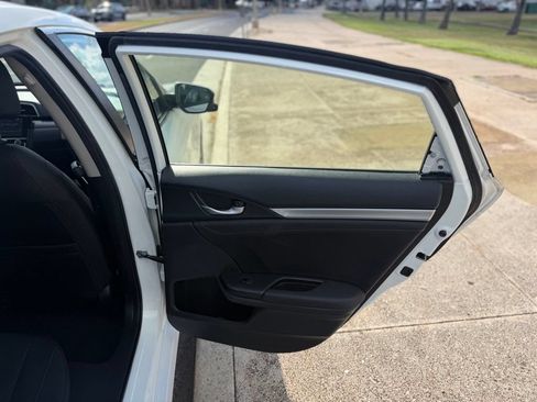 Used 2018 Honda Civic EX-L image 11