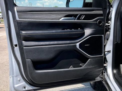 Used 2022 Jeep Wagoneer Series II image 17