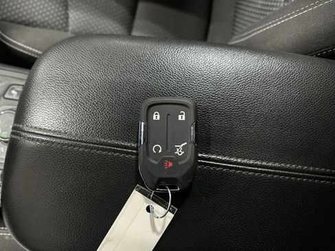 Used 2022 GMC Terrain SLE w/ Driver Convenience Package image 32