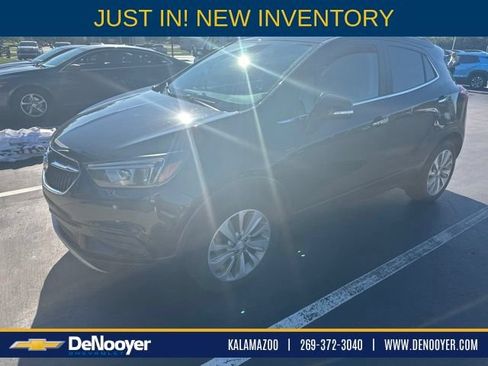 Used 2019 Buick Encore Preferred AWD/4WD image 1