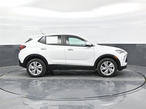 Used 2025 Buick Encore GX Preferred image 8