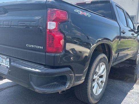Used 2023 Chevrolet Silverado 1500 Custom AWD/4WD image 4