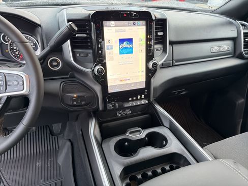 Used 2025 RAM 2500 Big Horn image 29