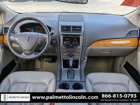 Used 2014 Lincoln MKX FWD w/ Equipment Group 101A image 16