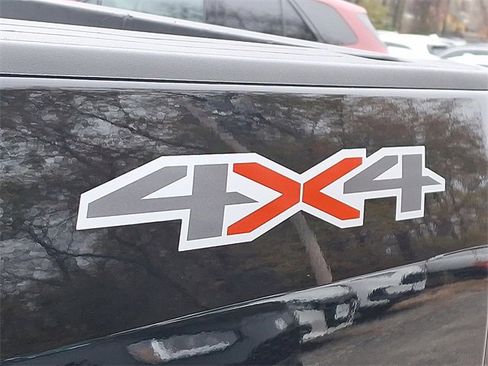 Used 2022 Chevrolet Colorado LT w/ Safety Package image 30